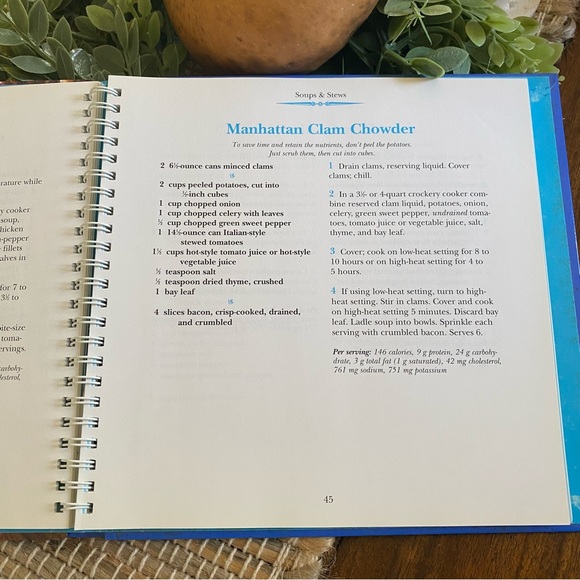 CROCKERY COOKBOOK by BETTER HOMES & GARDEN Homemade Dishes for Your Crockpot - Picture 5 of 5